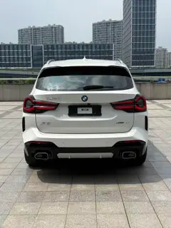 BMW X3 2022 xDrive25i M Sports suit interior photo 9 BMW X3 2022 xDrive25i M Sports suit interior photo 9