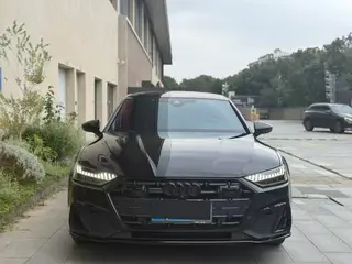 Audi A7L 2024 45 TFSI quattro Edición Black Samurai exterior foto 2 Audi A7L 2024 45 TFSI quattro Edición Black Samurai exterior foto 2