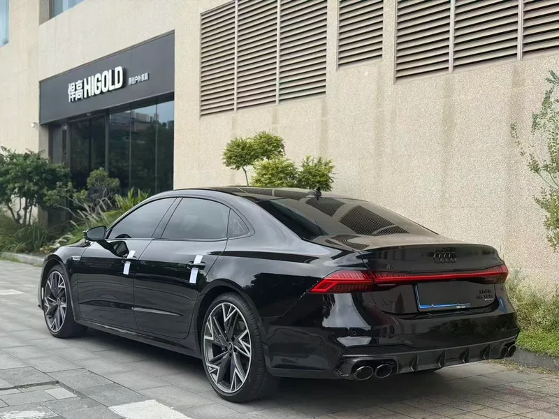 Audi A7L 2024 45 TFSI quattro Edición Black Samurai exterior foto 3 Audi A7L 2024 45 TFSI quattro Edición Black Samurai exterior foto 3