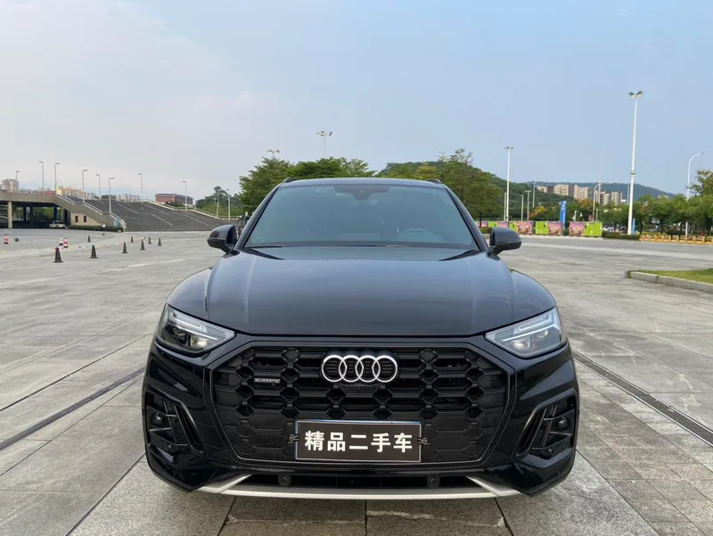 Audi Q5L 2024 45TFSI Deluxe Dynamic exterior photo 2 Audi Q5L 2024 45TFSI Deluxe Dynamic exterior photo 2