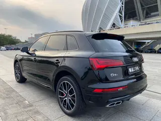 Audi Q5L 2024 45TFSI Deluxe Dynamic exterior photo 4 Audi Q5L 2024 45TFSI Deluxe Dynamic exterior photo 4