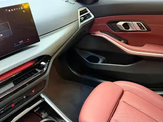 BMW 3 Series 2025 325Li M Sports suit interior photo 7 BMW 3 Series 2025 325Li M Sports suit interior photo 7