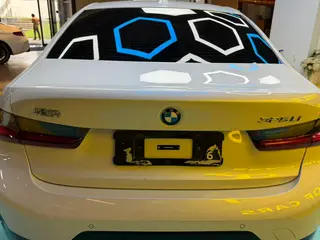 BMW 3 Series 2025 325Li M Sports suit interior photo 10 BMW 3 Series 2025 325Li M Sports suit interior photo 10