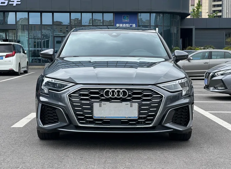 Audi A3 2024 Sportback 35 TFSI Fashion Sport exterior photo 2 Audi A3 2024 Sportback 35 TFSI Fashion Sport exterior photo 2