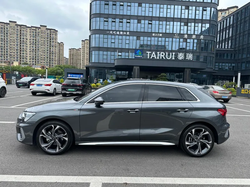 Audi A3 2024 Sportback 35 TFSI Fashion Sport exterior photo 4 Audi A3 2024 Sportback 35 TFSI Fashion Sport exterior photo 4