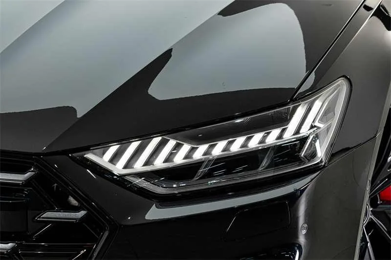 Audi A7L 2024 45 TFSI quattro Edición Black Samurai exterior foto 4 Audi A7L 2024 45 TFSI quattro Edición Black Samurai exterior foto 4