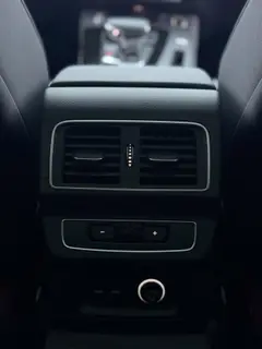 Audi Q5L 2022 Restyling 40T Deluxe Dynamic interior photo 14 Audi Q5L 2022 Restyling 40T Deluxe Dynamic interior photo 14