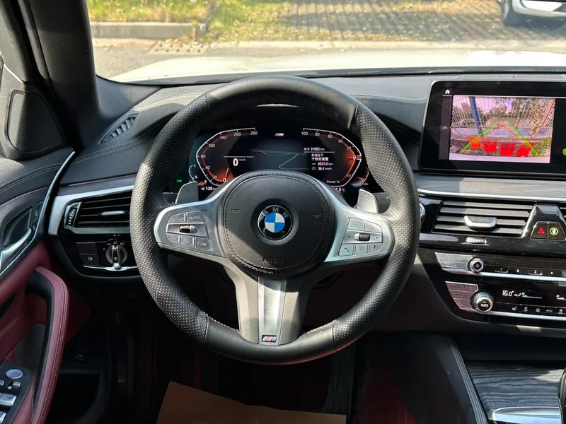 BMW 5 Series 2023 Restyling 530Li Leading Type M Sports suit interior photo 14 BMW 5 Series 2023 Restyling 530Li Leading Type M Sports suit interior photo 14