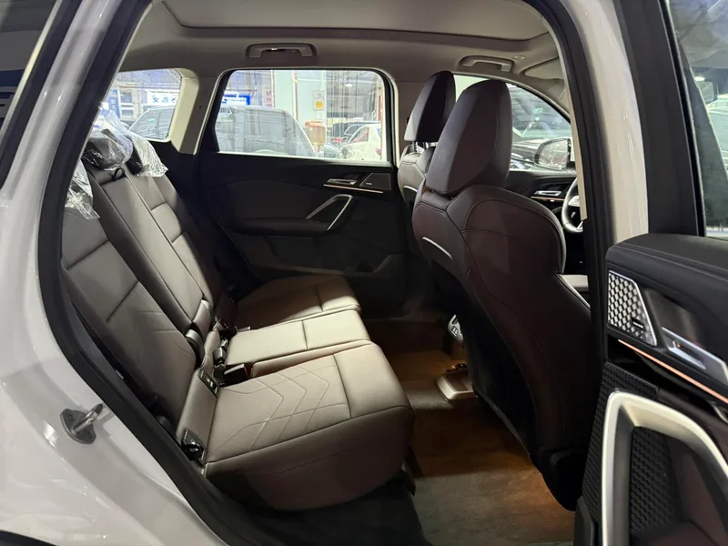 BMW X1 2025 sDrive25Li X Design Suit interior photo 8 BMW X1 2025 sDrive25Li X Design Suit interior photo 8