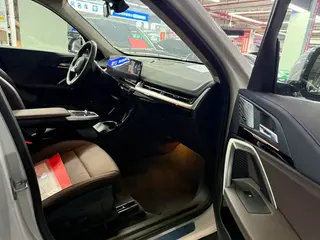 BMW X1 2025 sDrive25Li X Design Suit interior photo 11 BMW X1 2025 sDrive25Li X Design Suit interior photo 11