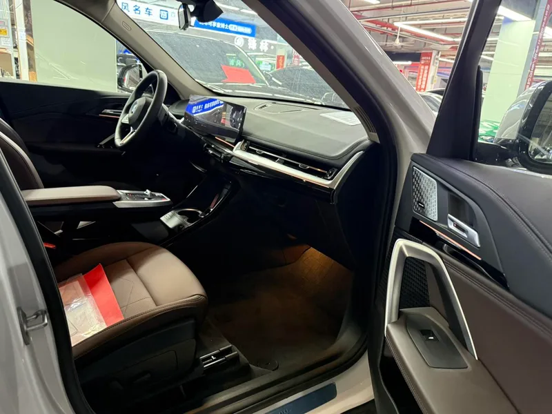 BMW X1 2025 sDrive25Li X Design Suit interior photo 11 BMW X1 2025 sDrive25Li X Design Suit interior photo 11