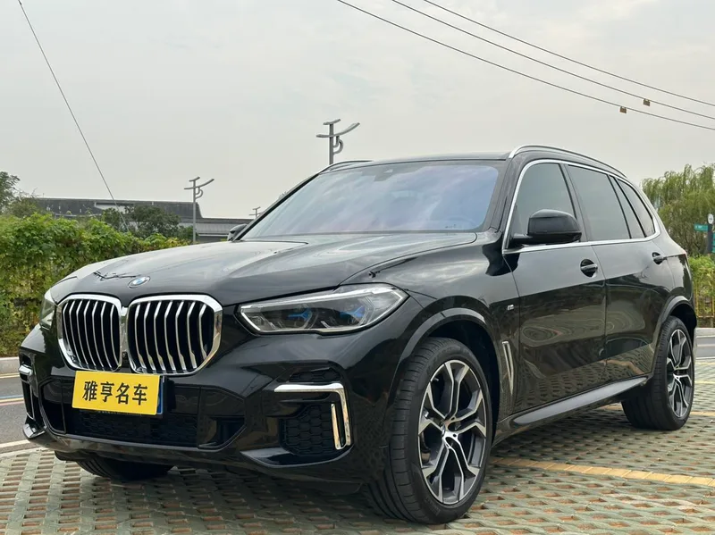 BMW X5 2022 Restyling xDrive 40Li M Sports suit exterior photo 1 BMW X5 2022 Restyling xDrive 40Li M Sports suit exterior photo 1