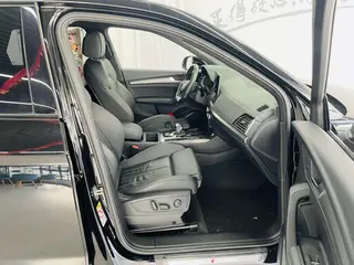 Audi Q5L 2023 40T Deluxe Dynamic interior photo 12 Audi Q5L 2023 40T Deluxe Dynamic interior photo 12