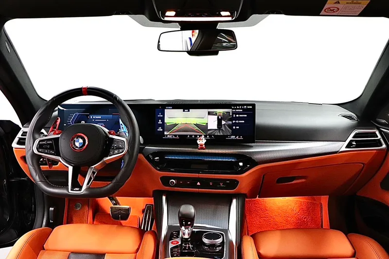BMW M4 2024 M4 Coupe Thunder Edition interior photo 15 BMW M4 2024 M4 Coupe Thunder Edition interior photo 15