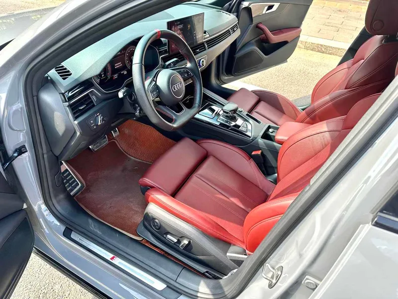 Audi A4L 2025 200 10,000-vehicle Enjoyment Edition 40 TFSI Deluxe Dynamic exterior photo 5 Audi A4L 2025 200 10,000-vehicle Enjoyment Edition 40 TFSI Deluxe Dynamic exterior photo 5