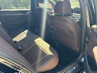 BMW 5 Series 2022 Second change 535Le M Sports suit interior photo 11 BMW 5 Series 2022 Second change 535Le M Sports suit interior photo 11