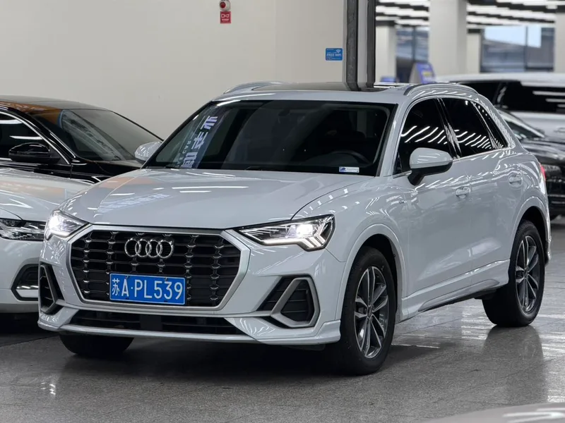 Audi Q3 2022 35 TFSI Aggressive and dynamic exterior photo 1 Audi Q3 2022 35 TFSI Aggressive and dynamic exterior photo 1