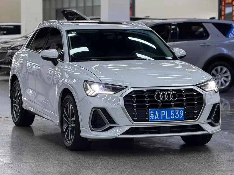 Audi Q3 2022 35 TFSI Aggressive and dynamic exterior photo 3 Audi Q3 2022 35 TFSI Aggressive and dynamic exterior photo 3