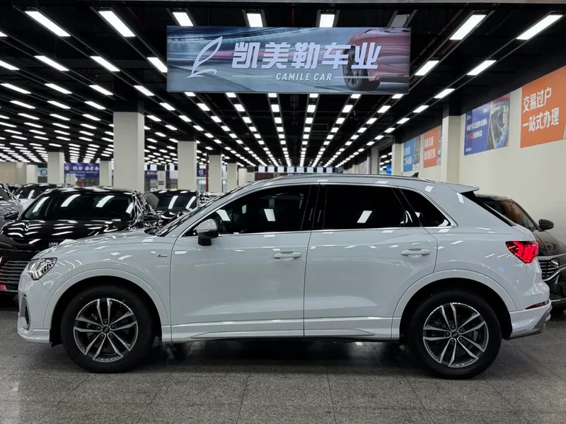 Audi Q3 2022 35 TFSI Aggressive and dynamic exterior photo 7 Audi Q3 2022 35 TFSI Aggressive and dynamic exterior photo 7