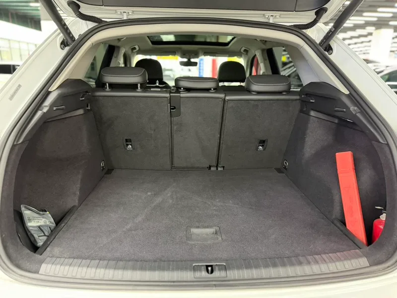 Audi Q3 2022 35 TFSI Aggressive and dynamic interior photo 16 Audi Q3 2022 35 TFSI Aggressive and dynamic interior photo 16