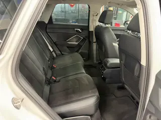 Audi Q3 2022 35 TFSI Aggressive and dynamic interior photo 17 Audi Q3 2022 35 TFSI Aggressive and dynamic interior photo 17