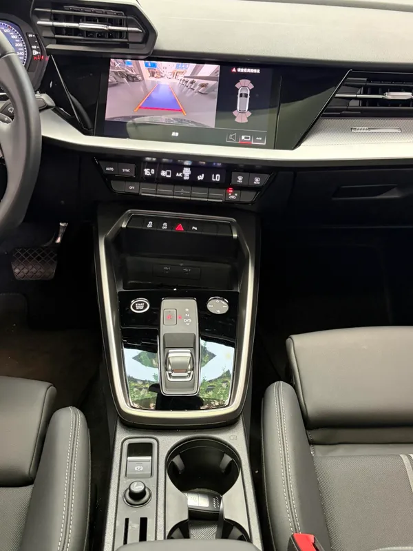 Audi A3 2023 Sportback 35 TFSI Aggressive Sport interior photo 12 Audi A3 2023 Sportback 35 TFSI Aggressive Sport interior photo 12