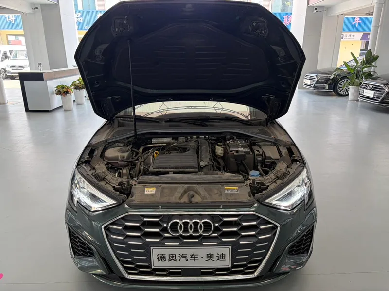 Audi A3 2023 Sportback 35 TFSI Aggressive Sport interior photo 14 Audi A3 2023 Sportback 35 TFSI Aggressive Sport interior photo 14