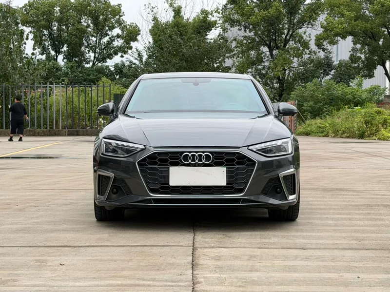 Audi A4L 2020 40 TFSI Mode dynamique extérieur photo 2 Audi A4L 2020 40 TFSI Mode dynamique extérieur photo 2