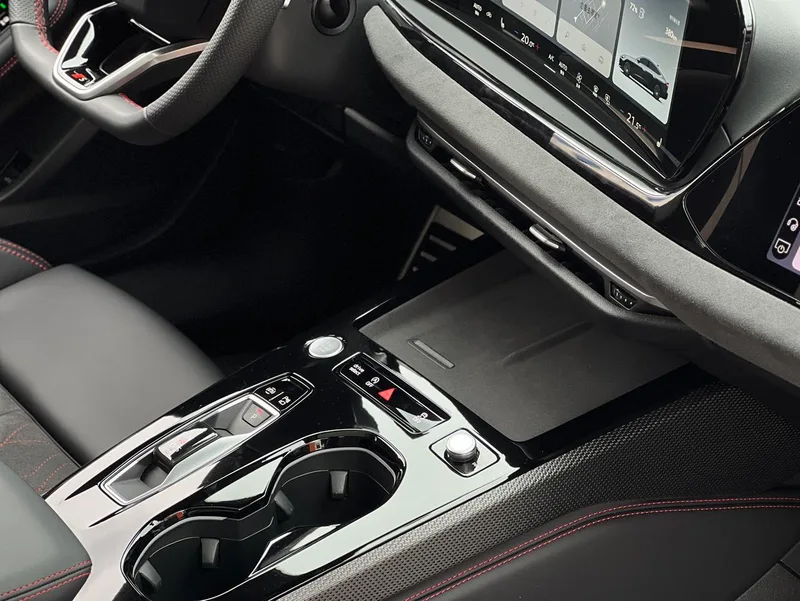 Audi A5L Sportback 2026 2.0TFSI quattro 150kW First Limited Edition interior photo 13 Audi A5L Sportback 2026 2.0TFSI quattro 150kW First Limited Edition interior photo 13