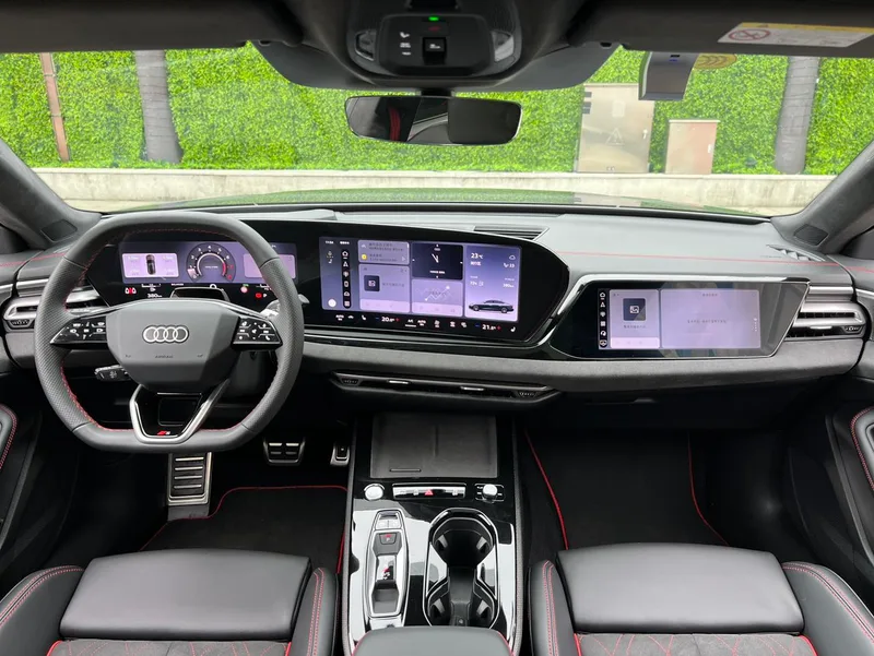 Audi A5L Sportback 2026 2.0TFSI quattro 150kW First Limited Edition interior photo 15 Audi A5L Sportback 2026 2.0TFSI quattro 150kW First Limited Edition interior photo 15