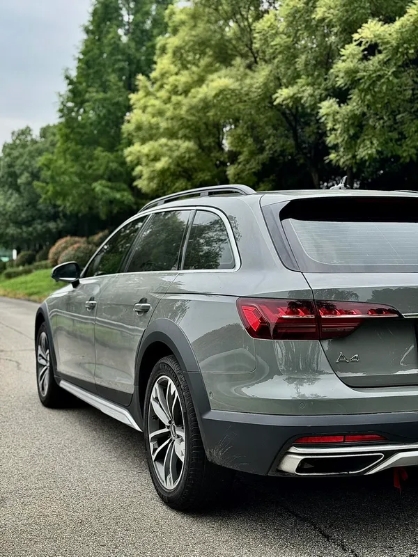 Audi A4 2021 allroad quattro Explore Home interior photo 12