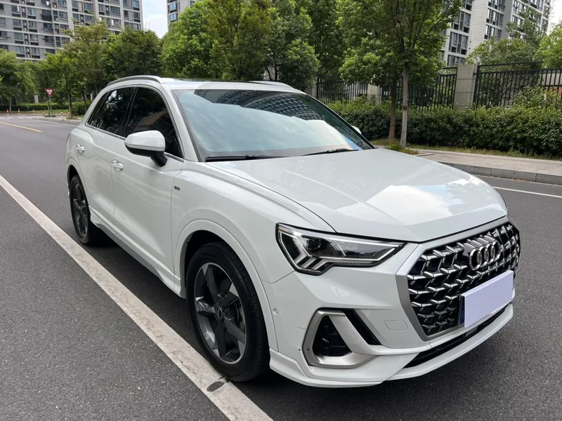 Audi Q3 2024 35 TFSI Fashion dynamic type exterior photo 3 Audi Q3 2024 35 TFSI Fashion dynamic type exterior photo 3