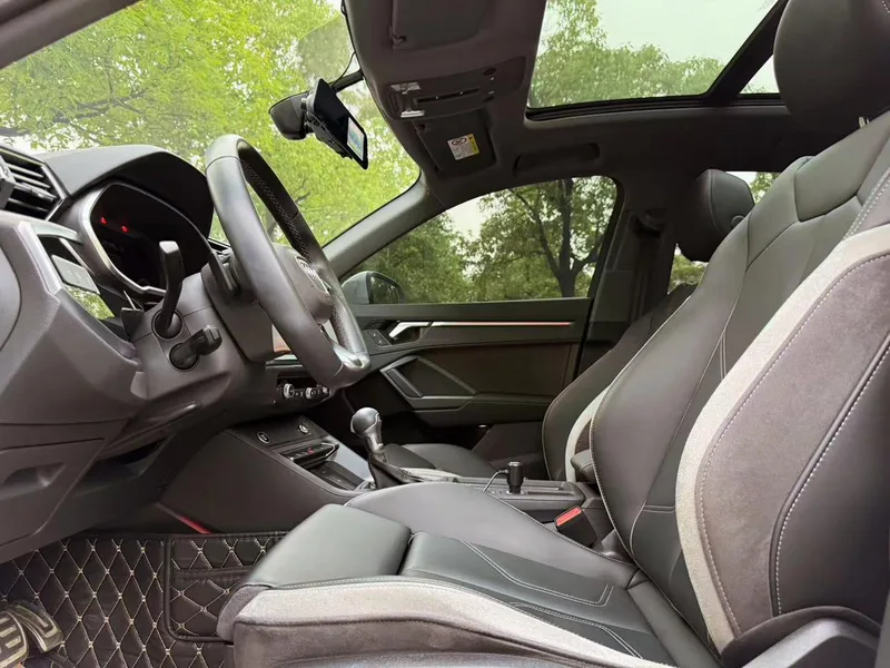 Audi Q3 2024 35 TFSI Fashion dynamic type interior photo 10 Audi Q3 2024 35 TFSI Fashion dynamic type interior photo 10
