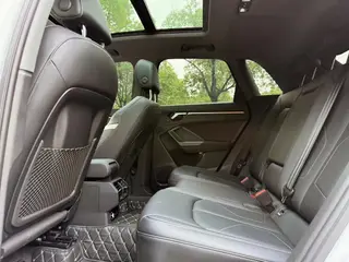 Audi Q3 2024 35 TFSI Fashion dynamic type interior photo 11 Audi Q3 2024 35 TFSI Fashion dynamic type interior photo 11