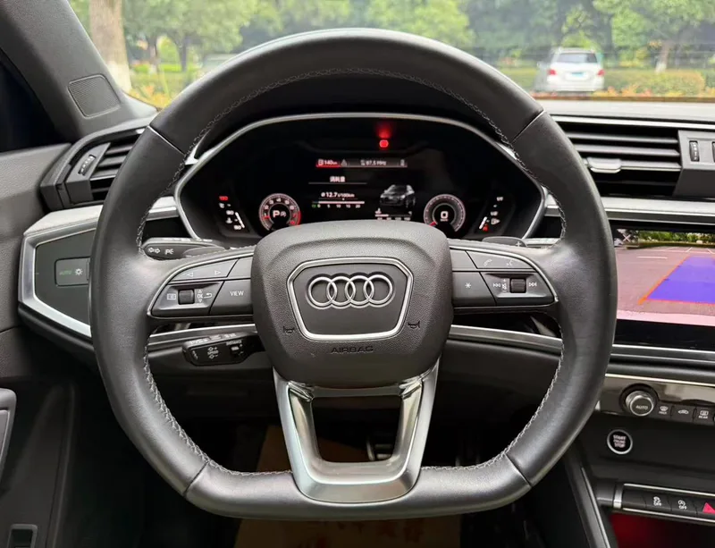 Audi Q3 2024 35 TFSI Fashion dynamic type interior photo 13 Audi Q3 2024 35 TFSI Fashion dynamic type interior photo 13