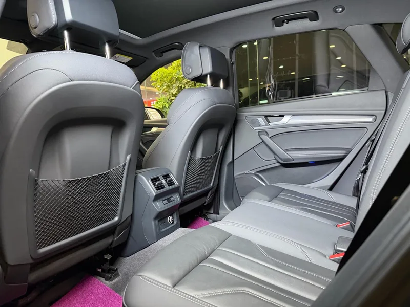 Audi Q5L 2024 40TFSI Deluxe Dynamic interior photo 10 Audi Q5L 2024 40TFSI Deluxe Dynamic interior photo 10