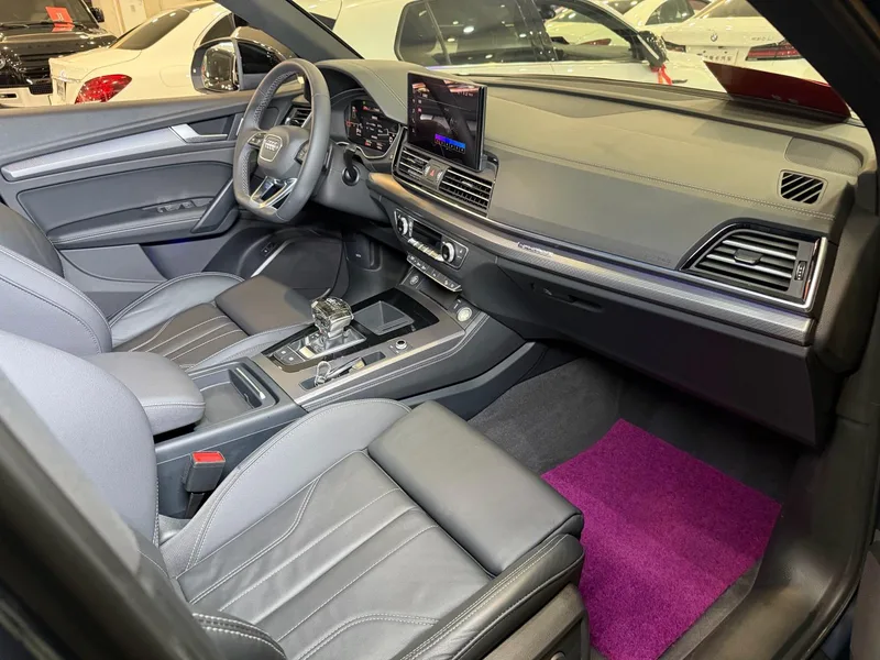 Audi Q5L 2024 40TFSI Deluxe Dynamic interior photo 12 Audi Q5L 2024 40TFSI Deluxe Dynamic interior photo 12