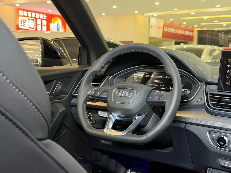Audi Q5L 2024 40TFSI Deluxe Dynamic interior photo 16 Audi Q5L 2024 40TFSI Deluxe Dynamic interior photo 16