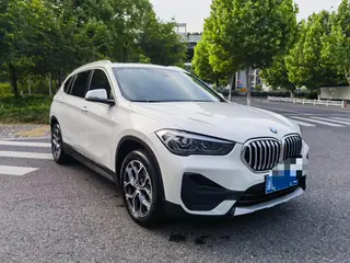 BMW X1 2022 sDrive25Li Líder exterior foto 3 BMW X1 2022 sDrive25Li Líder exterior foto 3