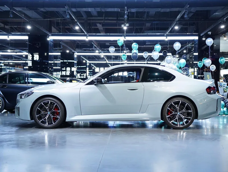 BMW M2 2023 M2 Coupé exterior foto 9 BMW M2 2023 M2 Coupé exterior foto 9