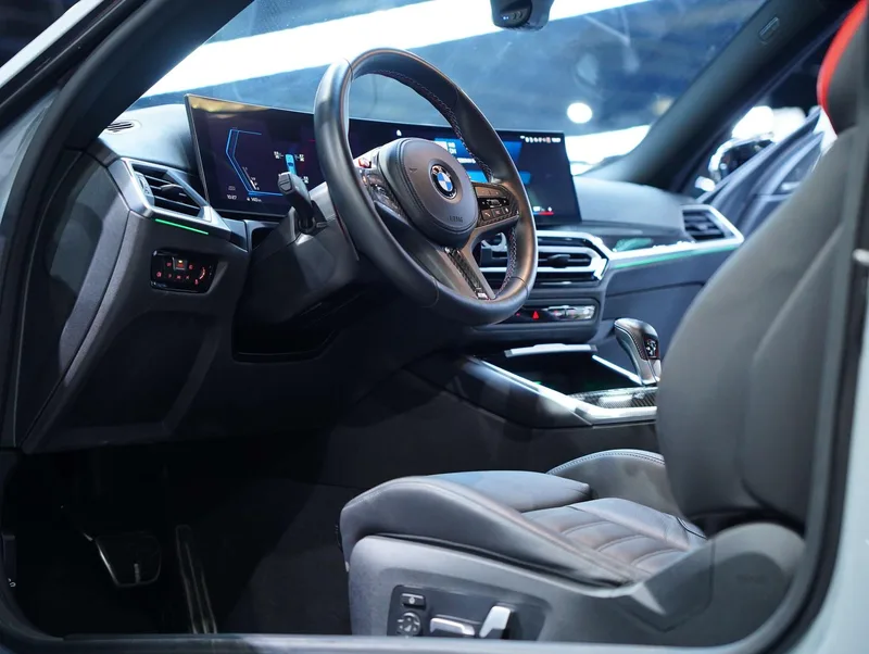 BMW M2 2023 M2 Coupé interior foto 19 BMW M2 2023 M2 Coupé interior foto 19