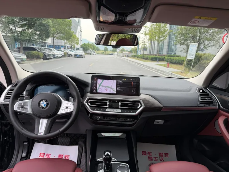BMW X3 2023 xDrive30i Leading Type M Obsidian Night Suit interior photo 8 BMW X3 2023 xDrive30i Leading Type M Obsidian Night Suit interior photo 8