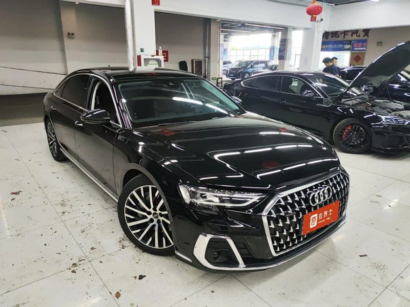 Audi A8 2023 A8L 55 TFSI quattro Modelo insignia exterior foto 3 Audi A8 2023 A8L 55 TFSI quattro Modelo insignia exterior foto 3