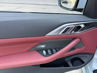 BMW 4 Series 2023 425i Convertible M Sports suit interior photo 11 BMW 4 Series 2023 425i Convertible M Sports suit interior photo 11