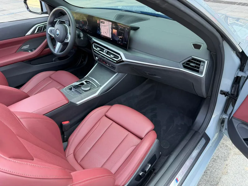 BMW 4 Series 2023 425i Convertible M Sports suit interior photo 15 BMW 4 Series 2023 425i Convertible M Sports suit interior photo 15