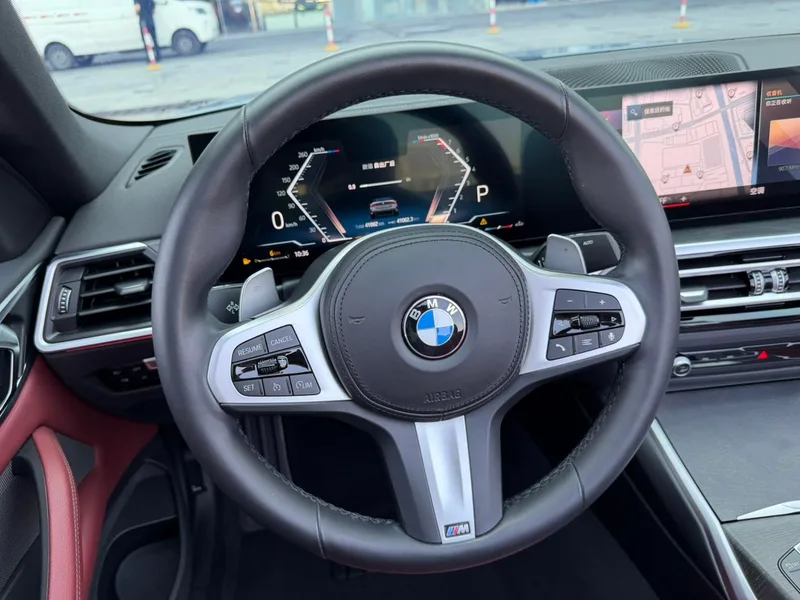 BMW 4 Series 2023 425i Convertible M Sports suit interior photo 19 BMW 4 Series 2023 425i Convertible M Sports suit interior photo 19