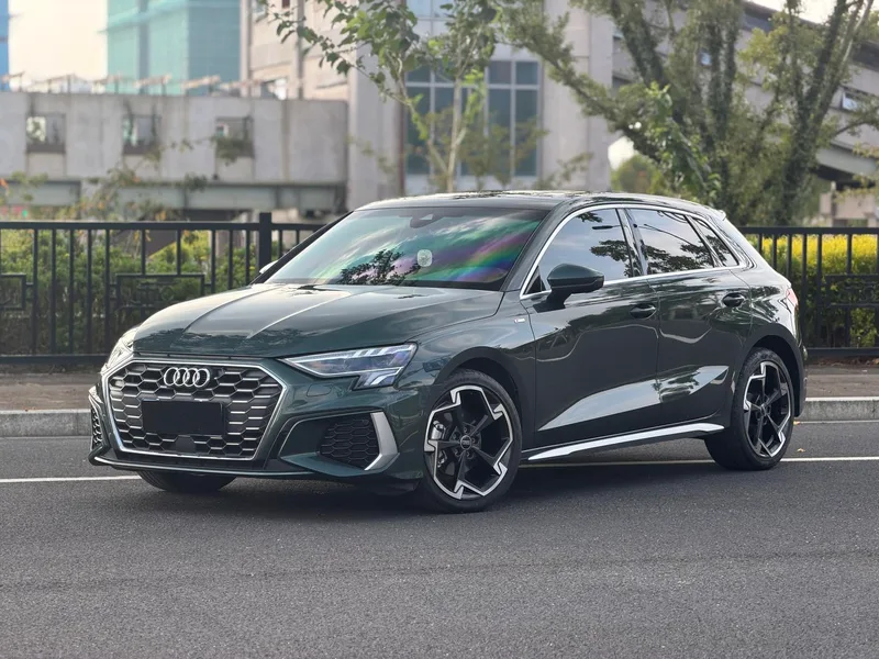 Audi A3 2024 Sportback 35 TFSI Deportes de lujo exterior foto 1 Audi A3 2024 Sportback 35 TFSI Deportes de lujo exterior foto 1