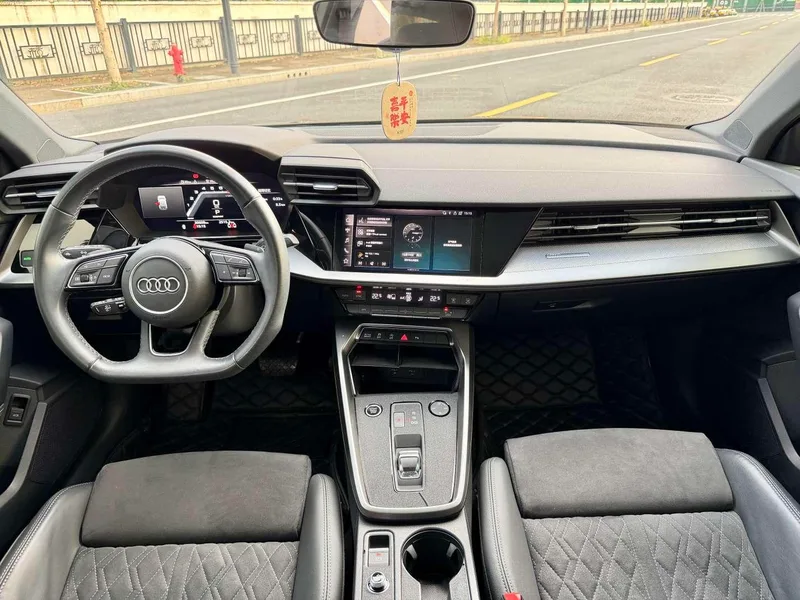Audi A3 2024 Sportback 35 TFSI Deportes de lujo interior foto 17 Audi A3 2024 Sportback 35 TFSI Deportes de lujo interior foto 17