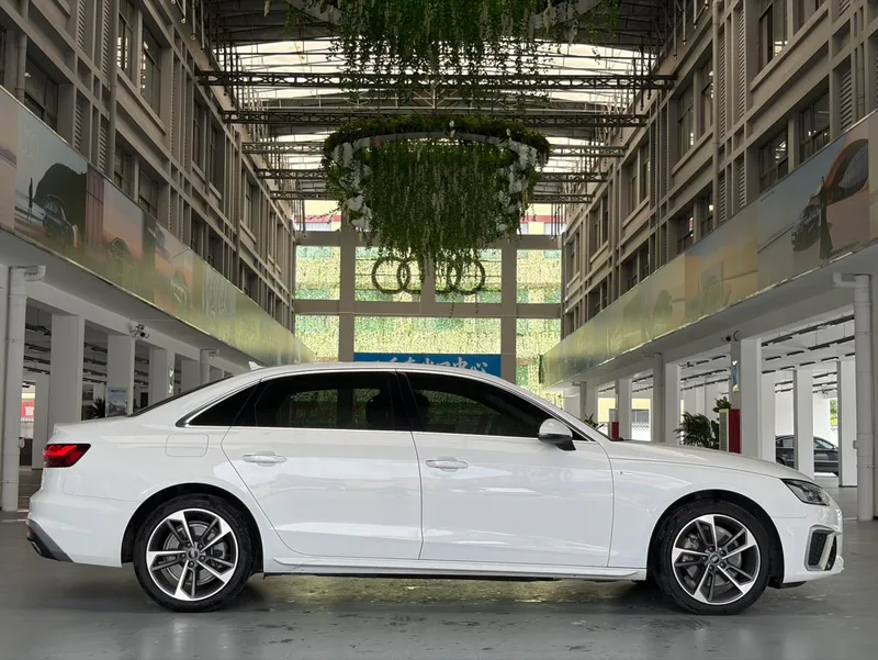 Audi A4L 2023 40 TFSI Fashion dynamic type exterior photo 2 Audi A4L 2023 40 TFSI Fashion dynamic type exterior photo 2