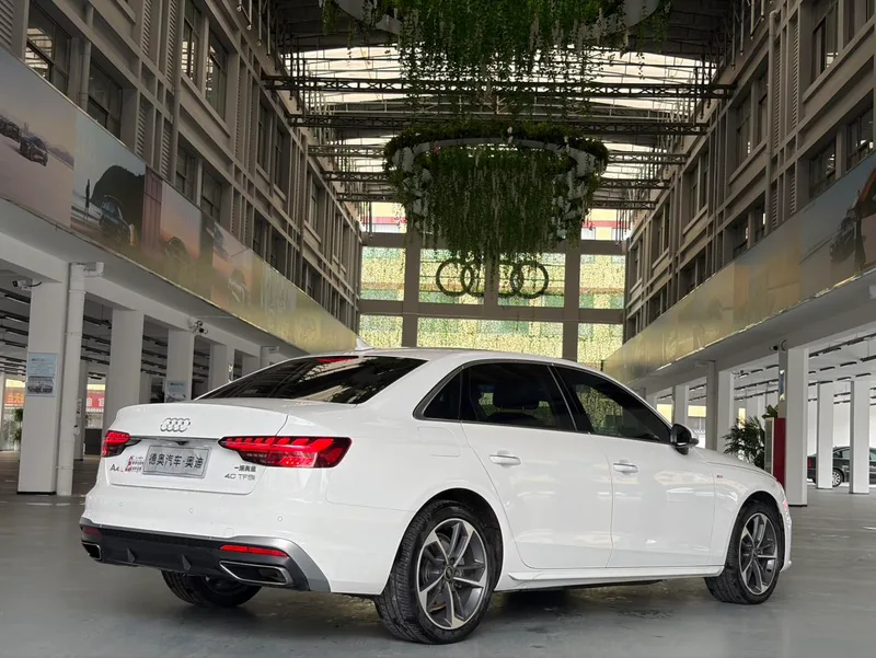 Audi A4L 2023 40 TFSI Fashion dynamic type exterior photo 4 Audi A4L 2023 40 TFSI Fashion dynamic type exterior photo 4